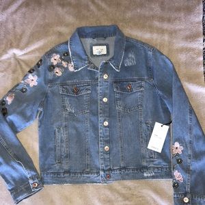 BNWT Forever 21 Embroidered denim jacket.